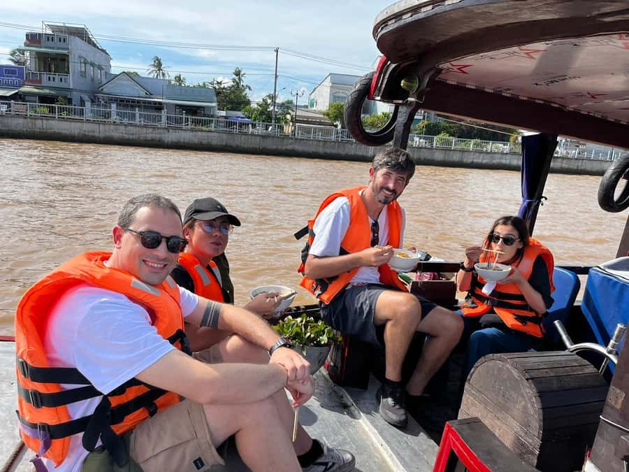 1 Day Mekong Tour: Cai Rang Floating Market & MyTho-Ben Tre - Cai Rang Floating Market: breakfast, boats, and what to look for