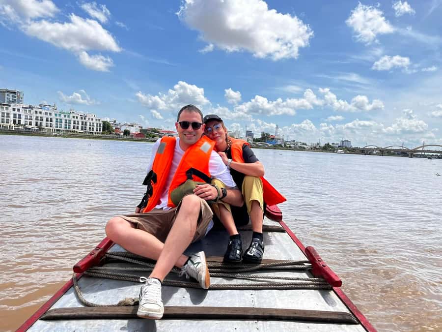 1 Day Mekong Tour: Cai Rang Floating Market & MyTho-Ben Tre - Hu Tieu-making and pineapple on the water: the best food-style stops