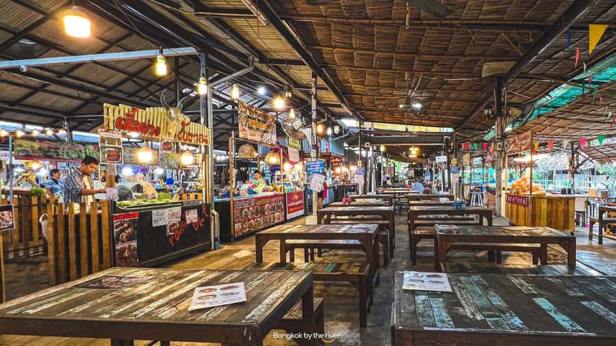 3 Hrs Private boat Tour Bangkok Floating Market by Flat Boat - Key takeaways before you book