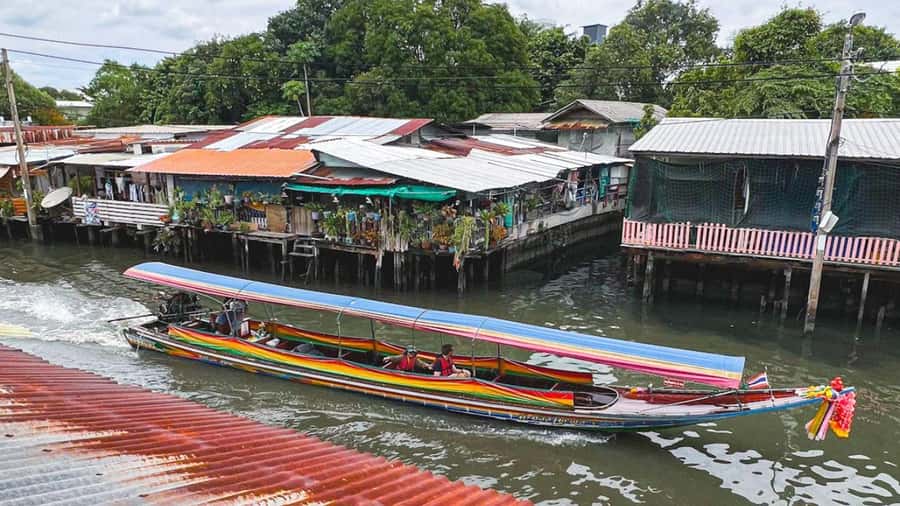 3 Hrs Private boat Tour Bangkok Floating Market by Flat Boat - Khlong Lat Mayom Floating Market: 1 hour where land and water mix