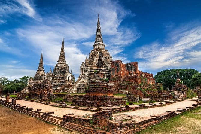 Ayutthaya Elephant Village ATV and Floating Market by Tuk Tuk - Ayothaya Floating Market: boat cruising plus Thai snacks and crafts