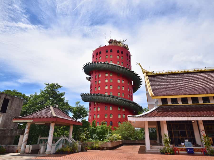 Bangkok: Floating Market, Dragon Temple, Na Satta Museum - What to bring and how to survive a 10-hour day