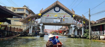 Bangkok: Floating Market & Maeklong Markets Private Transfer - Maeklong Railway Market: the Umbrella Pulldown show up close