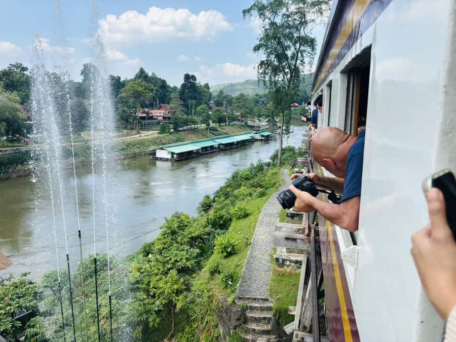 Bangkok: Floating Market, River Kwai, Railway Tour w/ Lunch - Floating Market Morning: Damnoen Saduak by Boat and Snack Stop