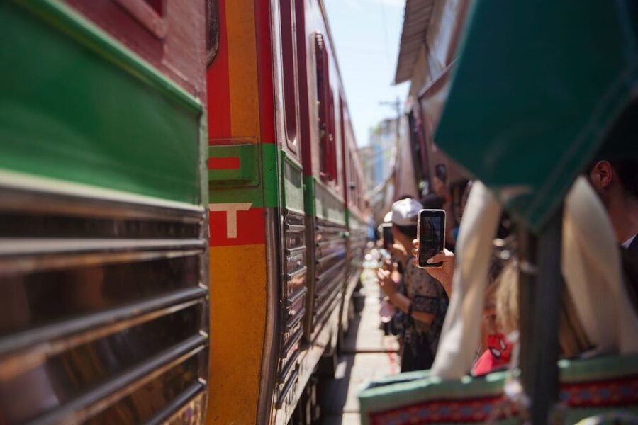 Bangkok: Maeklong Railway Market & Floating Market Tour - Getting there from Bangkok: why the early start is the real “upgrade”