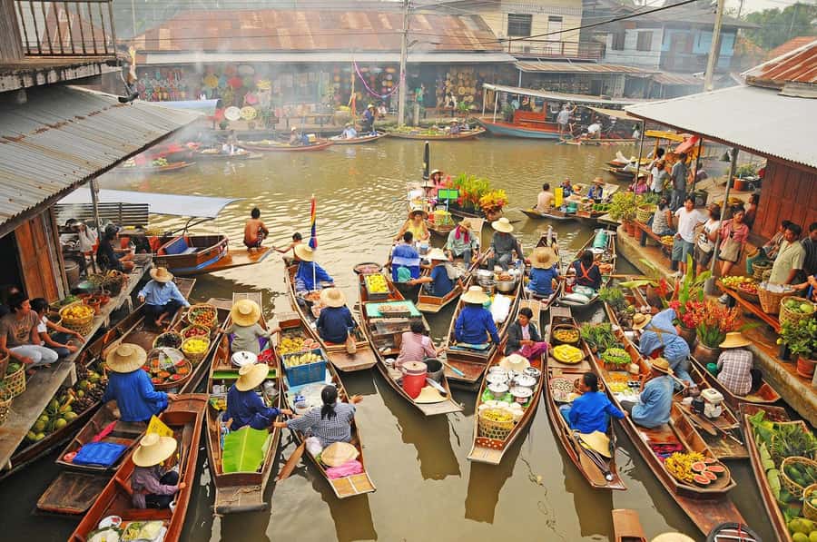 Bangkok: Maeklong Train Market & Amphawa Floating Market - Who this tour fits best