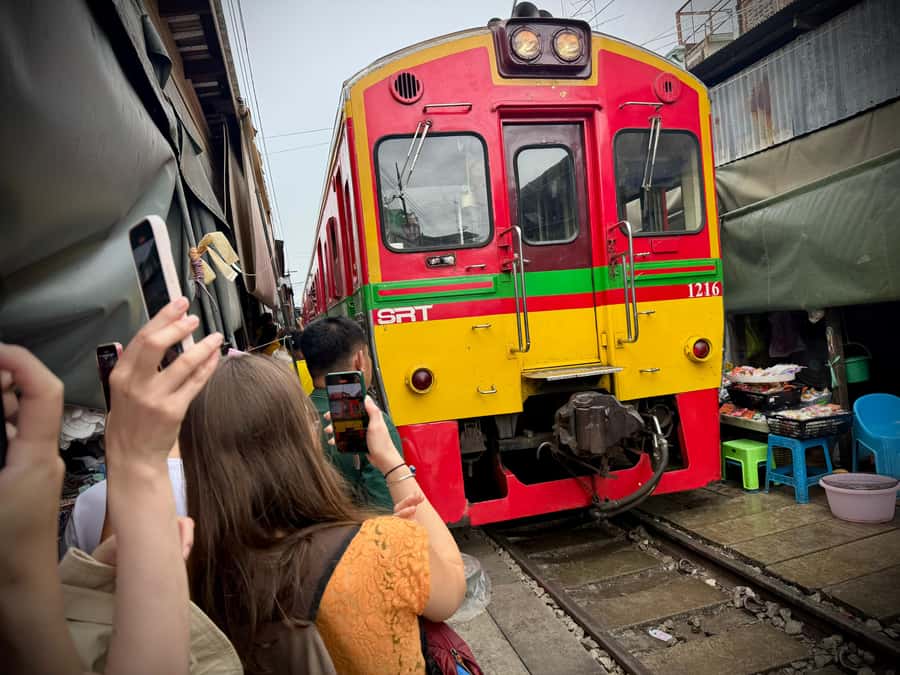 Bangkok: Private Floating Market and Train Market Experience - Who This Tour Fits Best (and Who Might Want to Skip)