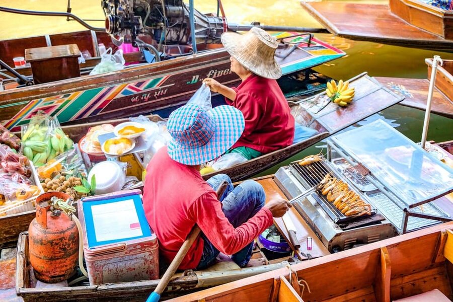 BKK : Private Damnoen Saduak Floating Market Half Day - The 1-Hour Long-Tail Boat Ride: Shopping and Eating Where the Action Is