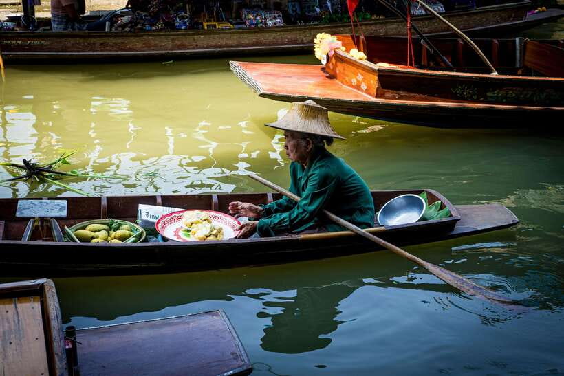 Boat Tour of Damnoen Saduak Floating Market - Damnoen Saduak: why this water-market still matters