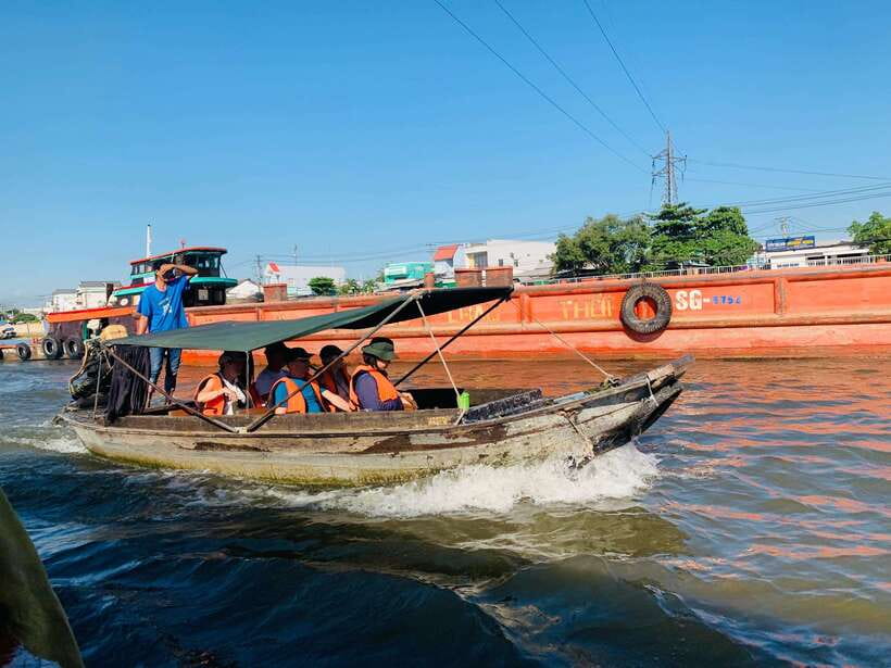 Can Tho: Cai Rang Floating Market and Canals - Cruise Into the Small Canals: Quiet Water After the Market