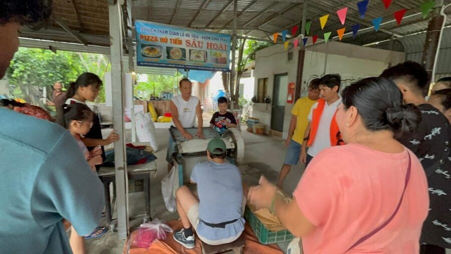 Can Tho: Floating Market, Cacao & Canals with French Guide - Organic Cacao Farm and the Tastings That Finish Strong