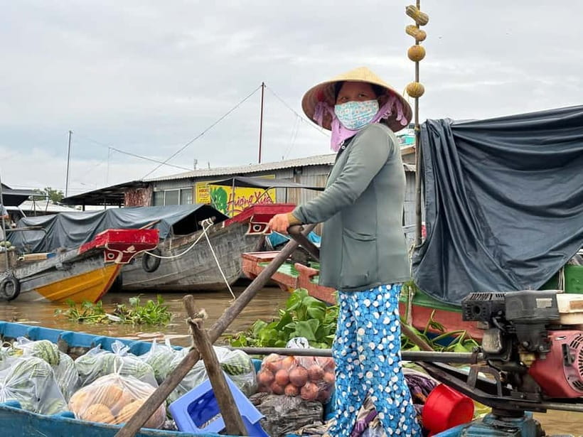 Can Tho: Floating Market, Cacao & Canals with French Guide - Cai Rang Floating Market at Sunrise: Reading the River Like a Local