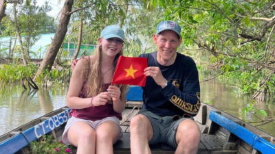 Can Tho: Floating Market explore local life, Mekong farm - Breakfast at the floating market, made for real river life