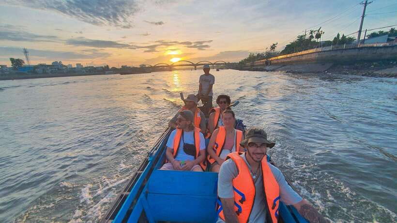 Can Tho: Floating Market & Mekong's Legacy( About 6 Pax) - The second Cai Rang stop and floating houses: a more intimate river look