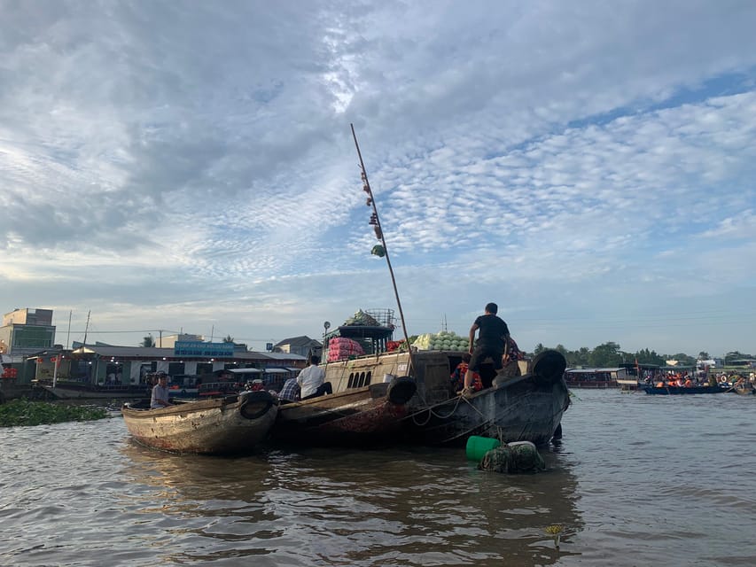 Can Tho: Mekong Delta and Cai Rang Floating Market Tour - Canal scenery: Sông Cần Thơ and the slow beauty of waterways