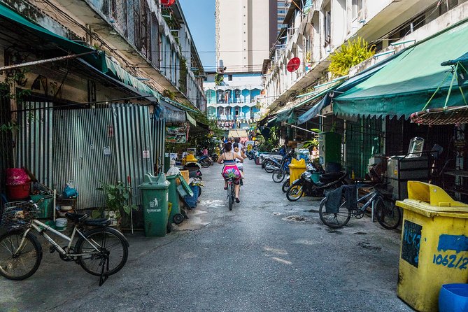 Countryside Bangkok and a Local Floating Market Tour by Bicycle Including Lunch - Floating Market by Boat: How the Water Changes the Feel of Bangkok
