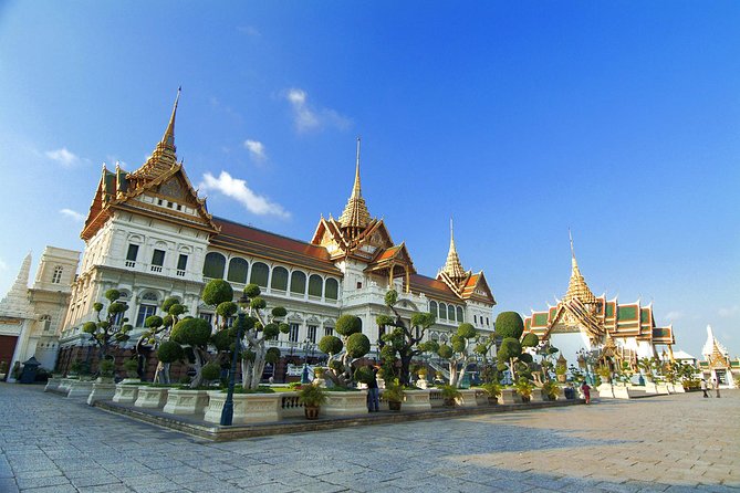 Damnern Saduak Floating Market, Grand Palace and Wat Phra Keo Tour from Bangkok - Lunch included after the market: how to make the meal feel part of the day