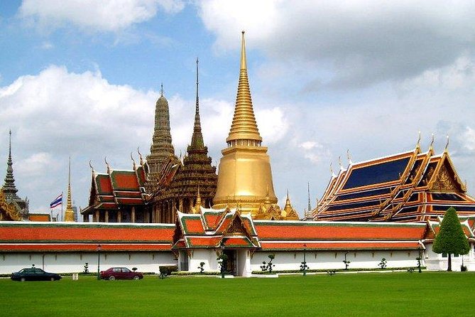 Damnern Saduak Floating Market, Grand Palace, Wat Phra Keo & Wat Pho - Wat Pho (Wat Phra Chetuphon): The Reclining Buddha Area and Its Scale