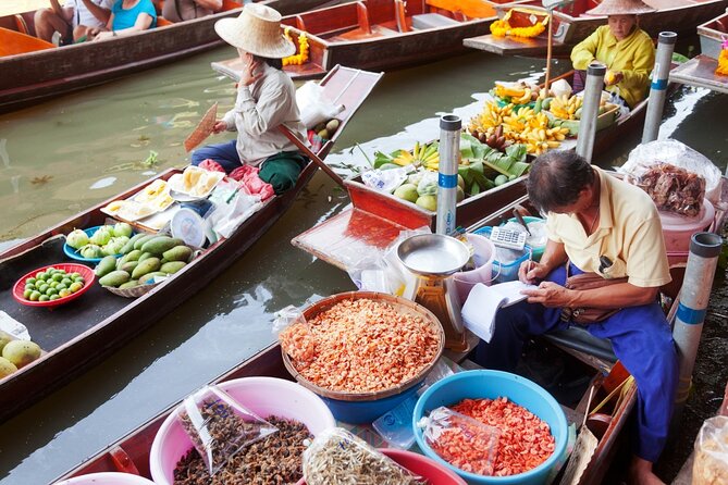 Damnoen Saduak Floating Market and Maeklong Railway Market Tour - Getting out of Bangkok: pickup, traffic reality, and how to stay on schedule