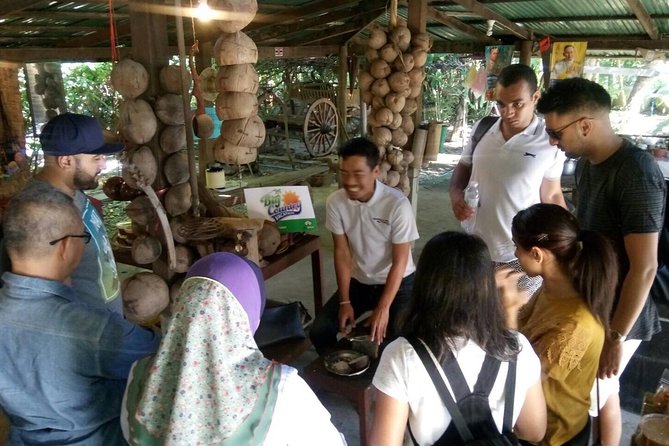 Damnoen Saduak Floating Market Small Group Tour - The Coconut Farm Stop: Helpful Snack Break or Tourist Trap?