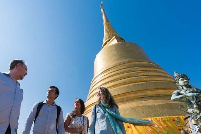 Day Trip to Bangkok Floating Market & Maeklong Railway - Crowds, fumes, and small comfort tips that matter