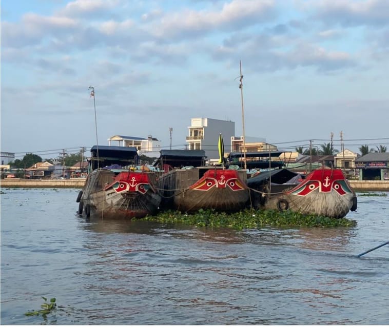 floating market boat trip everyday - Why the Cai Rang dawn boat feels different