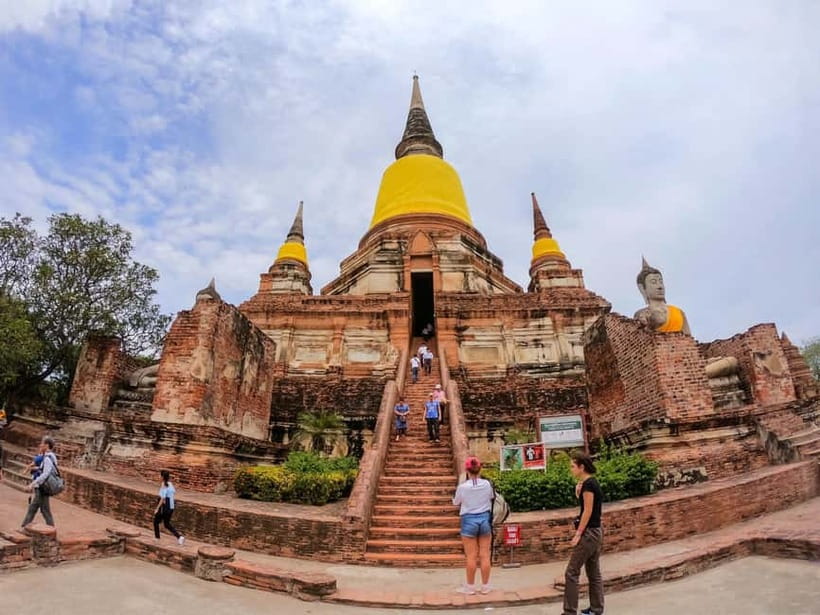 From Bangkok: Ayutthaya & Ayothaya Floating Market Day Trip - Group tour pacing: the upside and the trade-offs