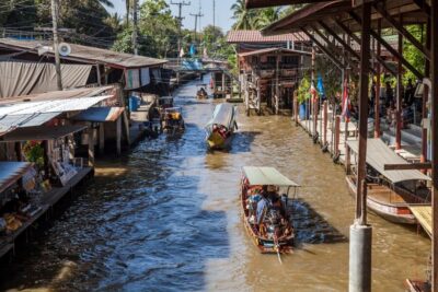 From Bangkok: Damnoen Saduak Floating Market Guided Tour - The Bangkok to Ratchaburi drive: how the day actually moves