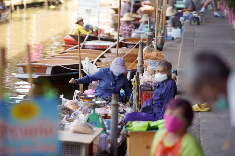 From Bangkok: Floating Market and Ayutthaya Guided Day Tour - Should you book this Bangkok to Ayutthaya guided day tour?
