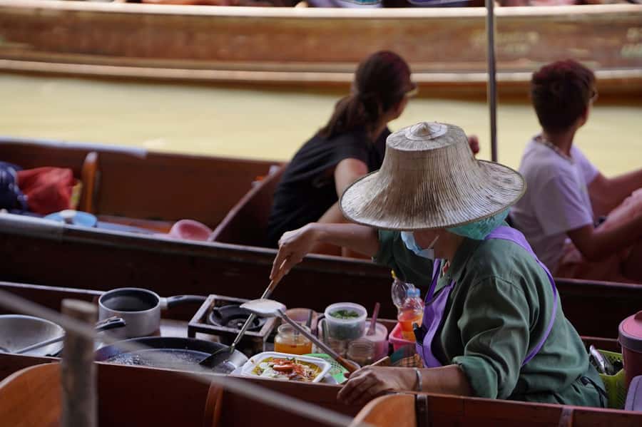 From Bangkok: Floating Market and Ayutthaya Guided Day Tour - Lunch, comfort stops, and why the long drive doesn’t have to ruin the day