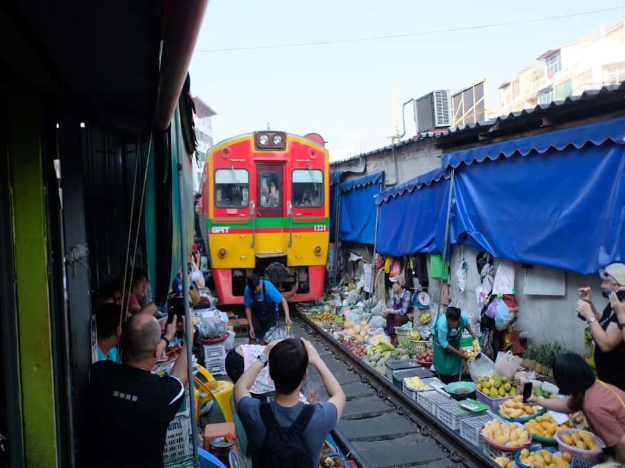 From Bangkok: Private Railway and Floating Market Tour - The canal boat ride that sets up the Damnoen Saduak experience