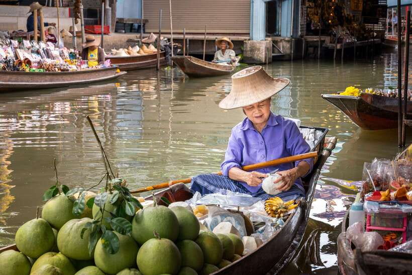 From Bangkok: Railway & Damnoen Saduak Floating Market Tour - Damnoen Saduak Floating Market: Color, Food, and the Canal’s Marketplace Beat