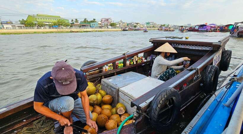 From HCM: Mekong Delta Can Tho Floating Market 2-Day Tour - The Purple House Stop and Getting Back to Saigon by 17:30