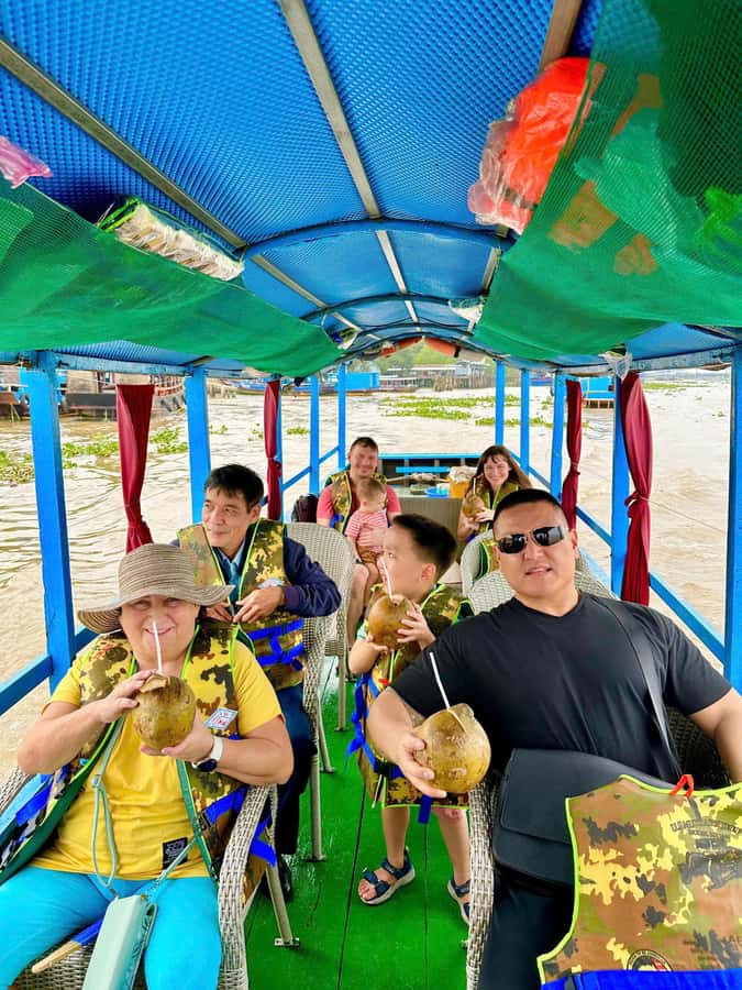 From HCM: Mekong Delta Floating Market 3days exit Phnom Penh - Day 2: Cai Rang Floating Market at dawn, plus workshops and Truc Lam