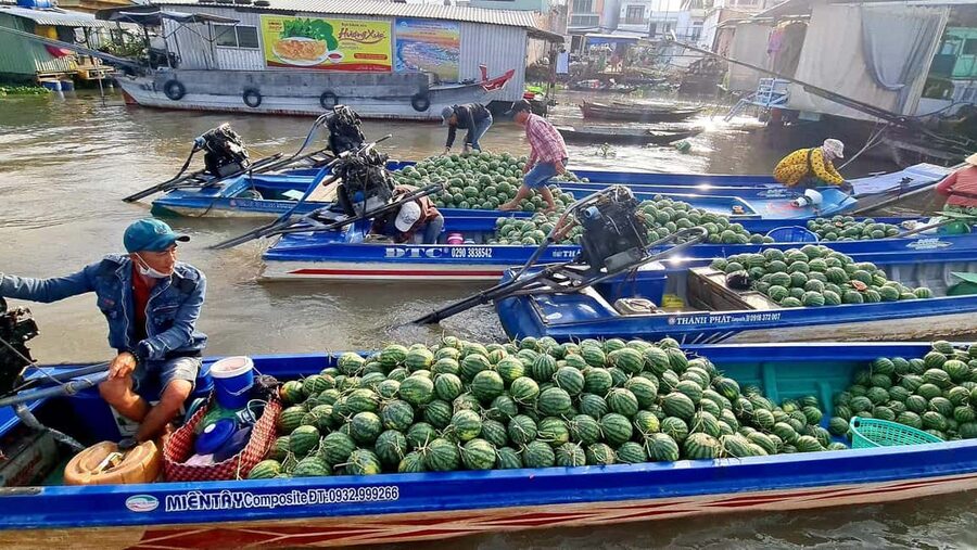 From HCMC: Cai Rang Floating Market & My Tho 2-Day - Day 2 at 05:30: Cai Rang Floating Market and breakfast on the water