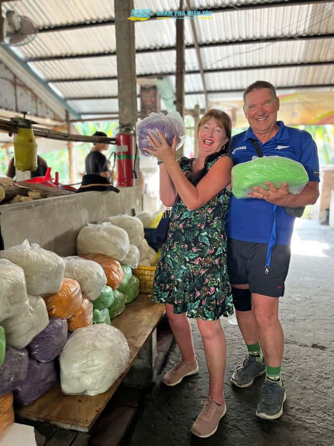 Group Tour: Floating Market, Rice Noodle, nursery vegatable - Cai Rang at sunrise: what the early start gives you