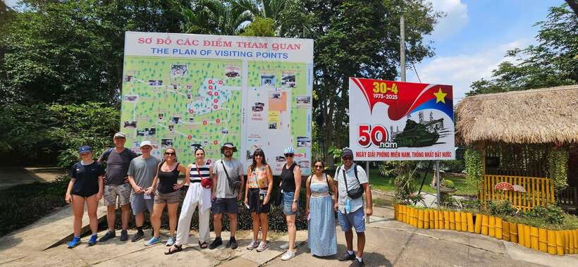 Ho Chi Minh: 1 Day Can Tho Floating Market & Cu Chi Tunnels - Cu Chi at 1:00 pm: lunch, then tunnels and defensive traps