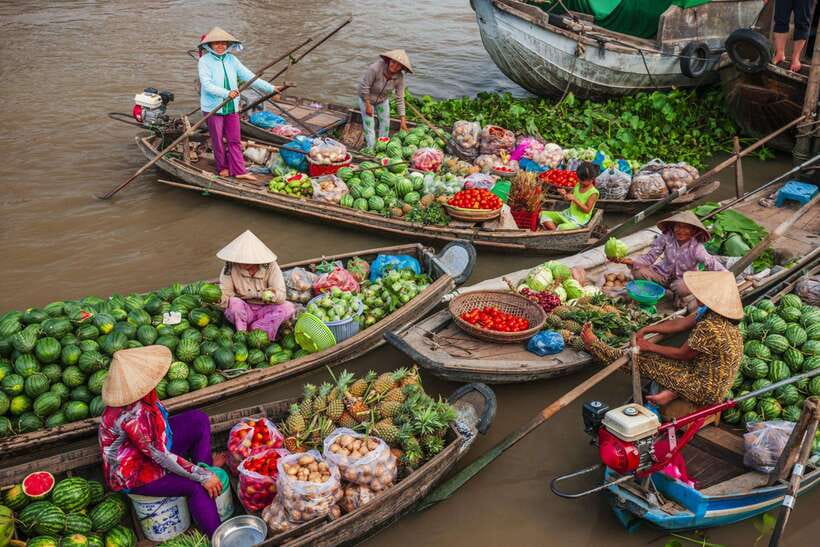 Ho Chi Minh City: Cai Rang Floating Market in Can Tho Tour - The flying menu lunch: why this feels different from a normal tour meal