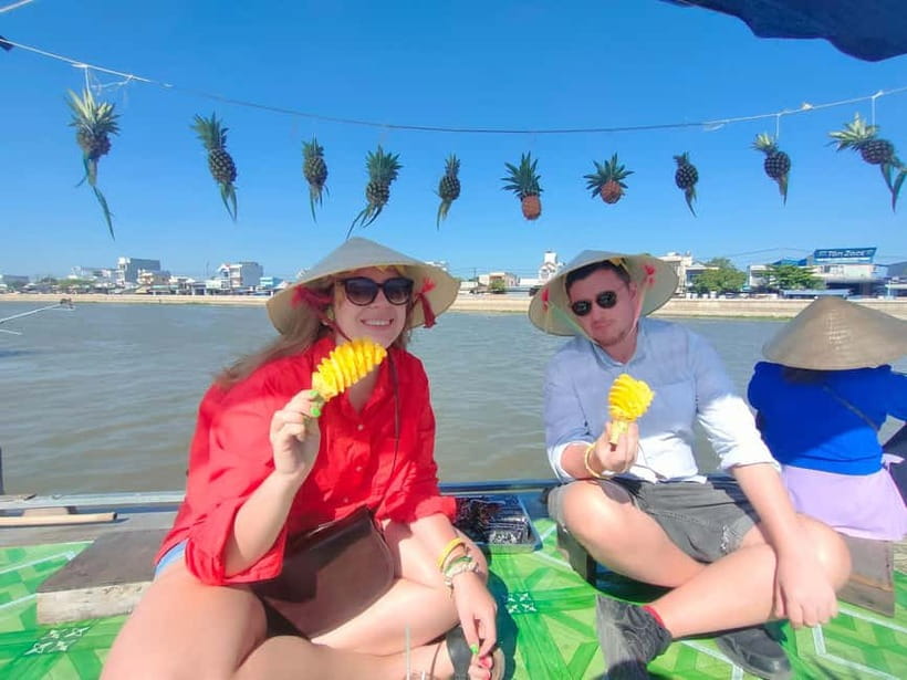Ho Chi Minh: Group Cai Rang Floating Market 1 Day Tour - Lunch on the islet: the flying menu concept in plain terms