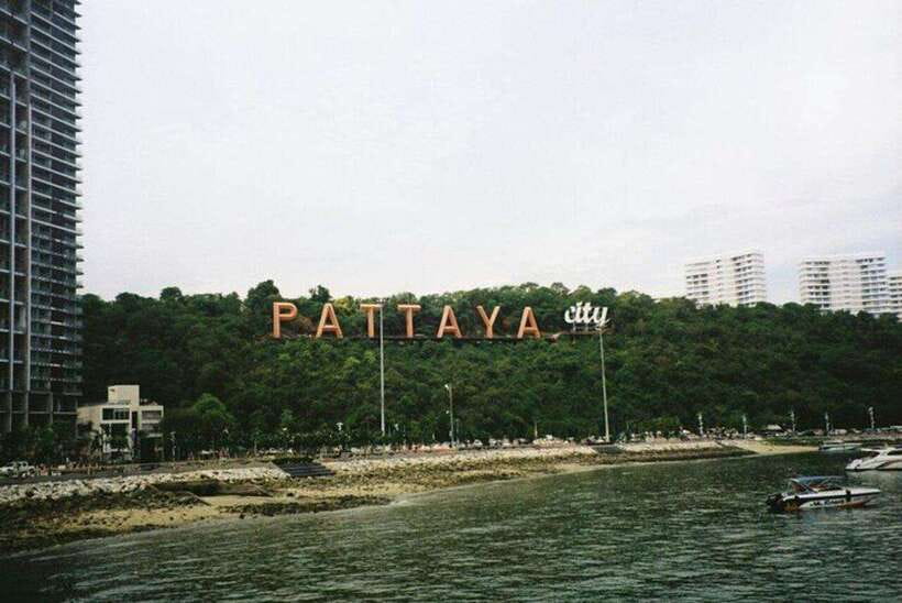 Pattaya: Buddha, Floating Market, Gems Museum Tour & Lunch - Bali Hai Pier: A Classic Pattaya Photo-and-Pause Spot