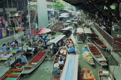 PRIVATE Floating Market + DRAGON Temple + DO like a Local - Mae Klong Railway Market: Watching Stalls Clear the Tracks