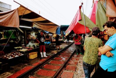Private Tour: Amphawa Floating Market & Maeklong Railway Market - Amphawa Floating Market: Food Tasting and Bargaining on the Water’s Edge