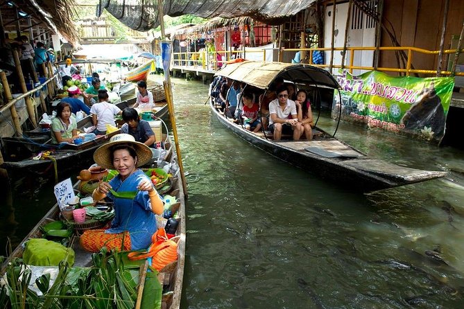 Private Tour: Damnoen Saduak Floating Market and Bangkok City Temples - Wat Traimit Golden Buddha: The 5.5-Ton Moment