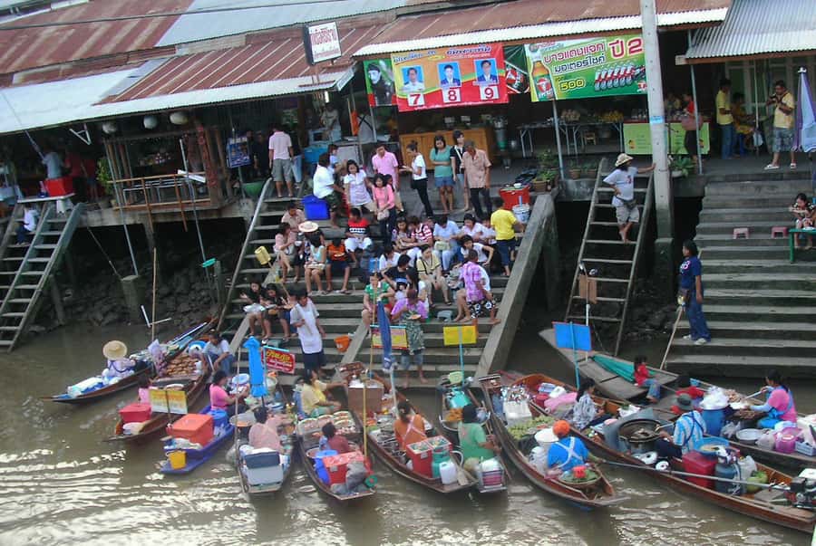 Weekend Amphawa Floating Market & Train Market Private Tour - Amphawa Floating Market on the Klong River: Boats, Boardwalk, and Snacks