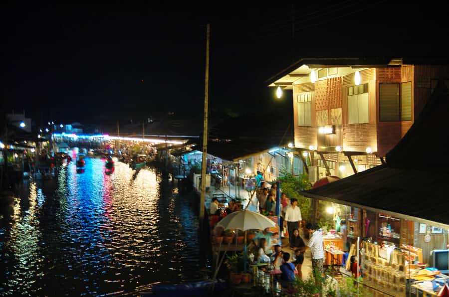 Weekend Amphawa Floating Market & Train Market Private Tour - Price and Value: What You’re Really Paying For at $140