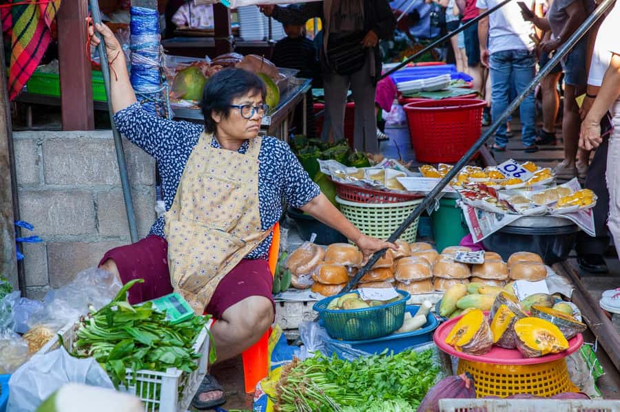 Weekend Amphawa Floating Market & Train Market Private Tour - Who This Tour Fits Best (and Who Might Skip It)